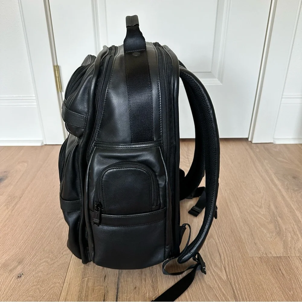 🆕Tumi Alpha 2 Leather Business Class Brief Pack